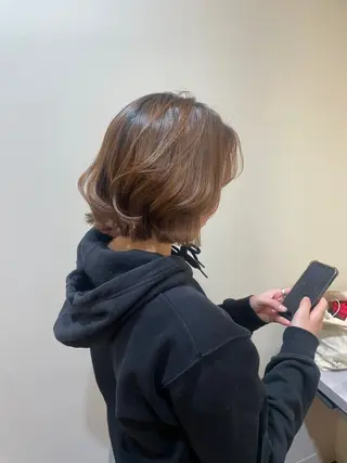 ショート 三富 陽菜のヘアスタイル