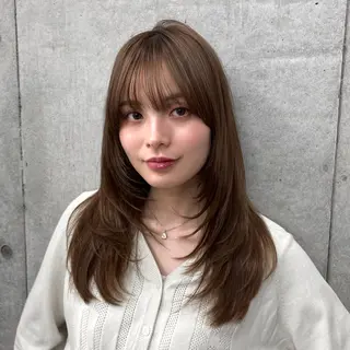 ロング カラー 髪質改善|透明 感カラー🩵レイヤーのヘアスタイル