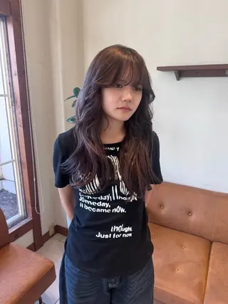 ロング 🦋ブリーチなしダブ ルカラー🌈MEGUのヘアスタイル