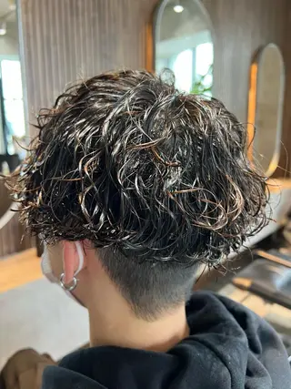 ショート パーマ メンズ 波巻きスパイラルパー マ/シャドウパーマ駿のヘアスタイル
