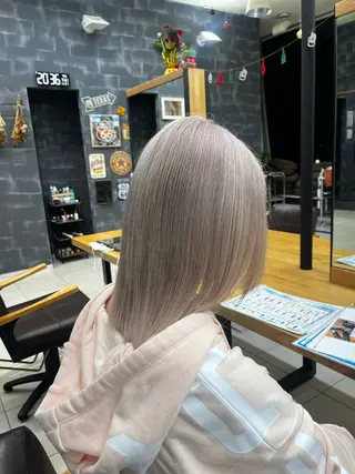 ミディアム カラー 🩵さき🤍 可愛いを叶える美容師のヘアスタイル