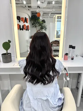 ロング R/🎀 ヘアセット・艶カラーのヘアスタイル