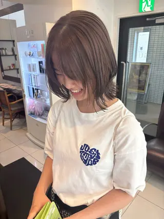 ミディアム ブリーチ透明感カラー /レイヤー👗しずかのヘアスタイル