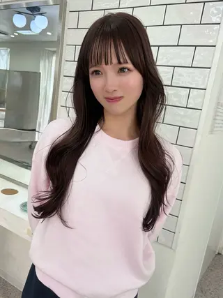 ロング カラー LOMARLIE JURIAのヘアスタイル