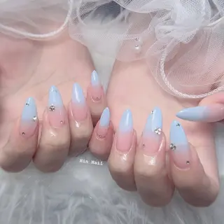 ネイル Hin Nailsのネイルデザイン