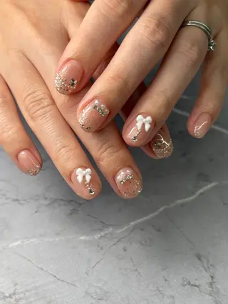 ネイル 【UNE.】 長さだしフィルインのネイルデザイン