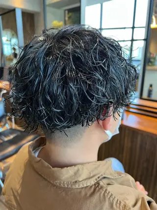 ショート パーマ メンズ 波巻きスパイラルパー マ/シャドウパーマ駿のヘアスタイル