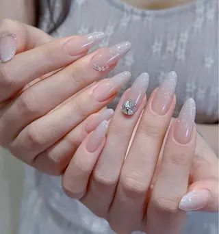 ネイル Lynn_ Nailのネイルデザイン