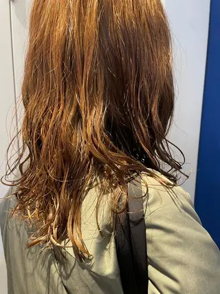 ミディアム パーマ レイヤー／似合わせ TAKUYAのヘアスタイル