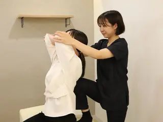 姿勢・骨盤矯正・整体 にこ整骨院・整体院のエステ・リラクイメージ