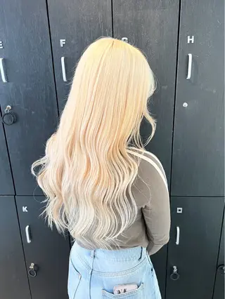 セミロング ブリーチカラー特化 ✨️永井諒のヘアスタイル