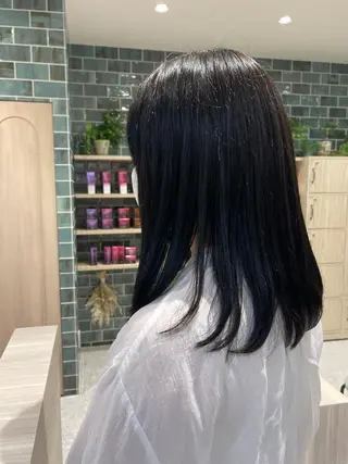 カラー 𝓜𝓮𝓛𝓲𝓟 冨樫果楠のヘアスタイル