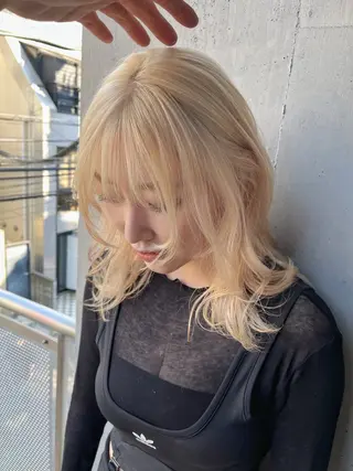 セミロング ハイトーンNo.1✨ パーマ✨イマイタツヤのヘアスタイル