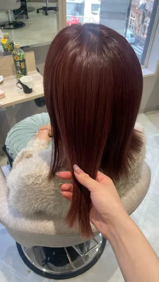 ミディアム カラー ayano / 透明感・くすみカラーのヘアスタイル
