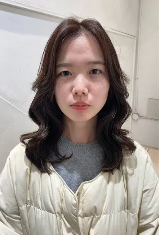 セミロング ✨くびれスタイル✨️ 戸嶋穂乃香のヘアスタイル