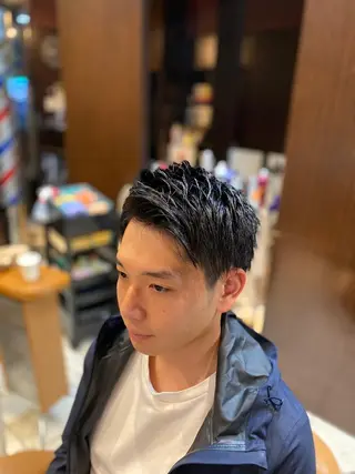 ショート 佐々木 宥人のヘアスタイル