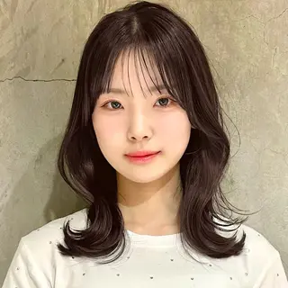 セミロング 🌹ハッシュカット、 レイヤー韓国ヘア🌹のヘアスタイル