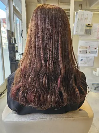 ロング 岡田 奈々のヘアスタイル