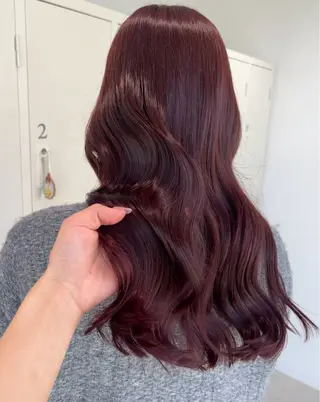 ロング カラー EIGHT mana 海外グレージュ🥥のヘアスタイル