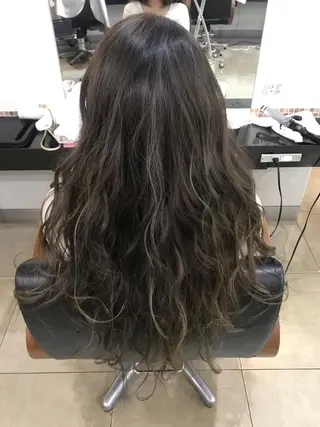 ロング カラー ヘアアレンジ 烏山 達也のヘアスタイル