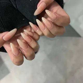 ネイル yua salon所属・朝岡 詩衣のネイルデザイン