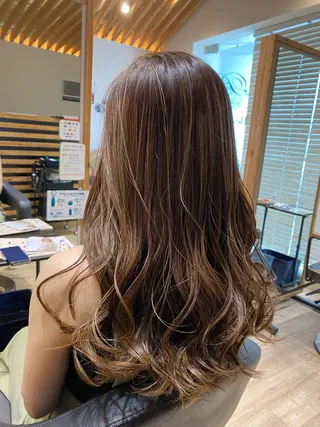ロング カラー 関口 友行のヘアスタイル