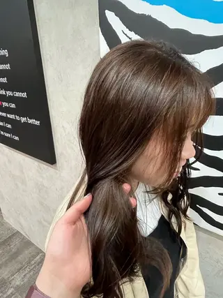 カラー ⭐️GANNI ⭐️小久保沙紀のヘアスタイル