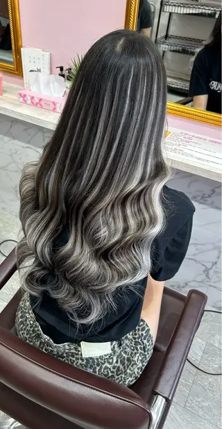 ロング PREss Yuiのヘアスタイル