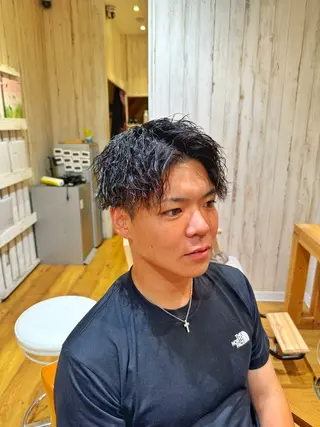 ショート パーマ メンズ 増田 祐のヘアスタイル