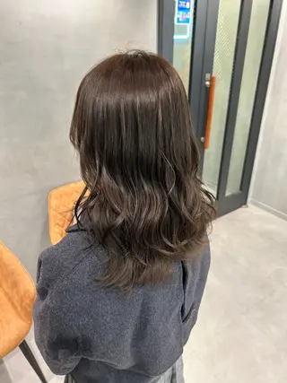 カラー 透けるベージュ/ 艶カラー♡のヘアスタイル