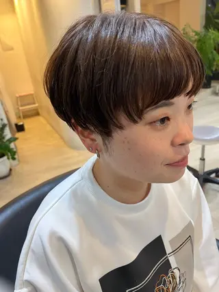 ショート カラー yadori tomoyoのヘアスタイル