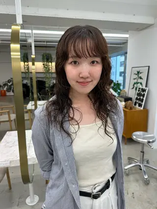 ロング パーマ 岩戸 新のヘアスタイル