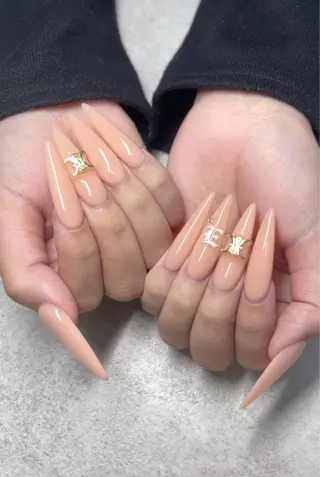 ネイル ネイルルーム チャームのネイルデザイン