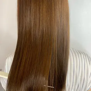 ロング カラー トップ スタイリストのヘアスタイル