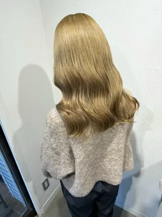 セミロング カラー shiho .のヘアスタイル