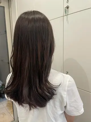 ロング 中根 麻友香のヘアスタイル
