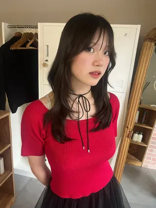カラー レイヤーカット/ 酸性ストレート梅田のヘアスタイル
