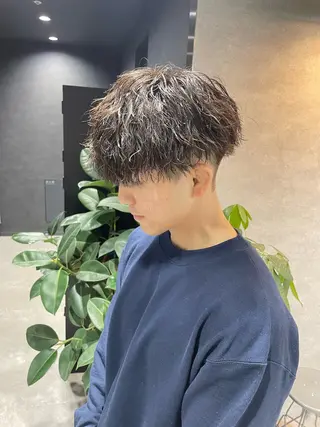 ショート カラー パーマ ヘアアレンジ メンズ スパイキー/フェザー /波巻き/かいとのヘアスタイル