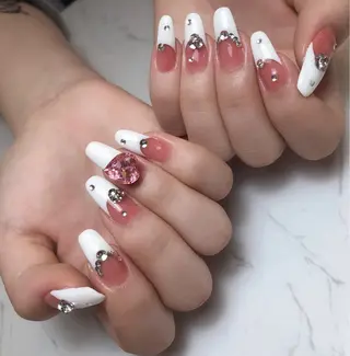 ネイル Moons nail 💅✨のネイルデザイン