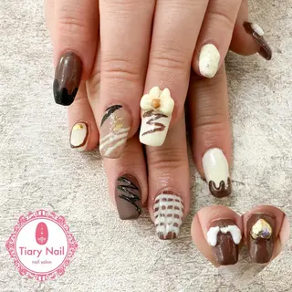 ネイル tiarynail K K🐼のネイルデザイン