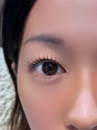 マツエク・マツパ miien(SALONVILLAGE内)所属・MOE /渋谷・明治神宮前のマツエク・マツパデザイン