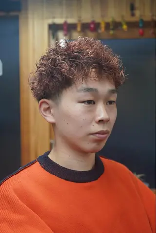 パーマ メンズ 関 晃哉のヘアスタイル