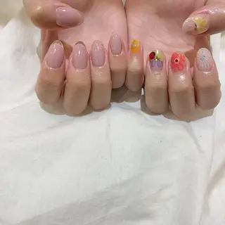 ネイル 藤原 胡桃のネイルデザイン