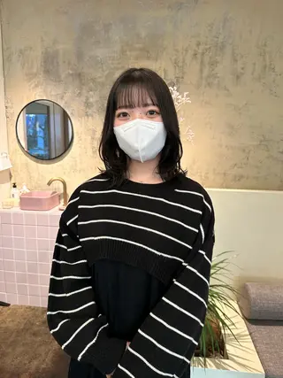 ミディアム カラー yupi🐈⬛ レイヤー/パーマのヘアスタイル