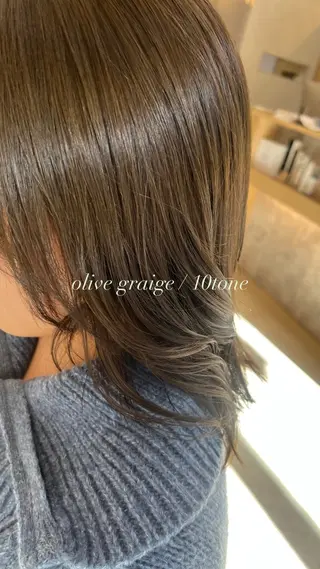 セミロング 似合わせ🌿 AYAKAのヘアスタイル