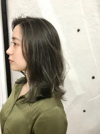 ミディアム カラー ヘアアレンジ 白髪ぼかしハイライト バレイヤージュヤマトのヘアスタイル