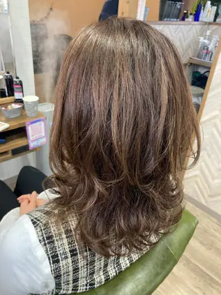 セミロング カラー 今井 里美のヘアスタイル