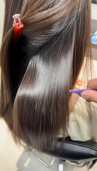 セミロング 美髪矯正・ブリーチ 矯正🫧秋元ゆたかのヘアスタイル