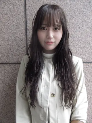 ロング カラー ブリーチなしWカラー /赤み消し/トモキのヘアスタイル