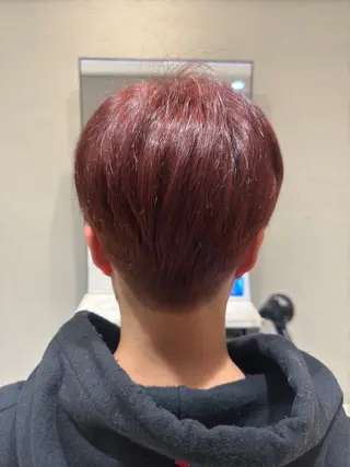 ショート カラー 頭から整える美容師 松田のヘアスタイル